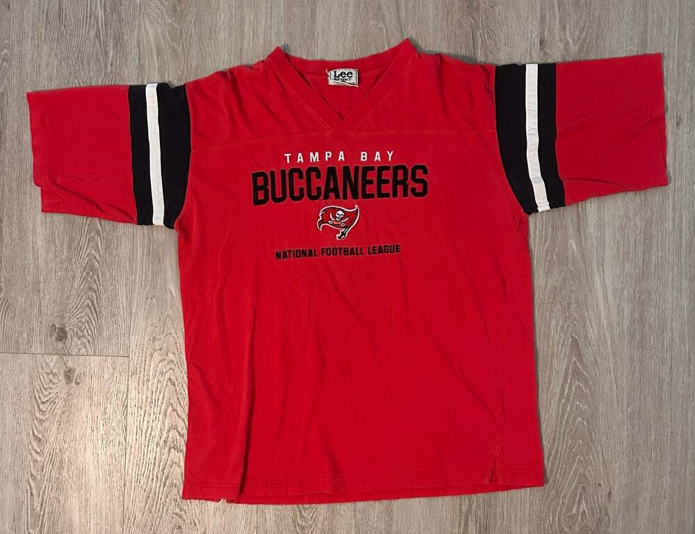 Vintage Lee Sport Tampa Bay Buccaneers V-Neck Graphic T-Shirt